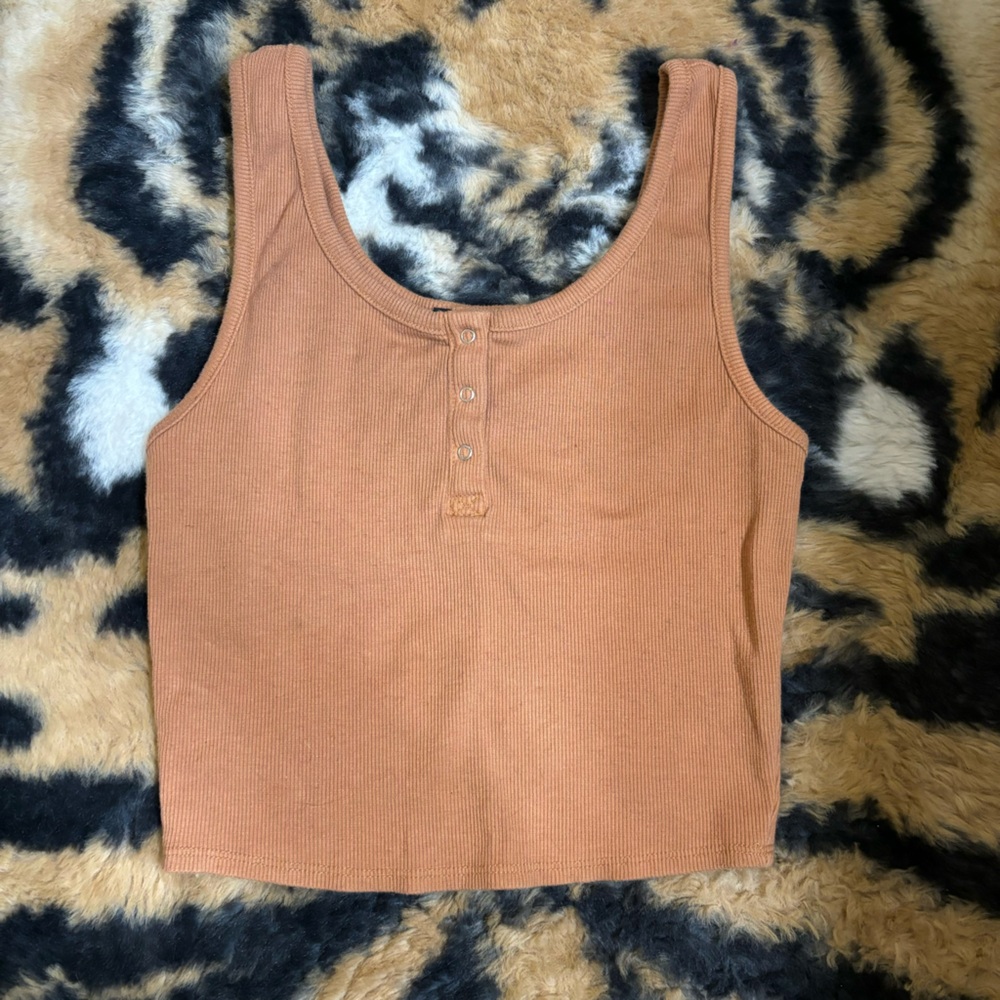 Brown/tan rubbed cropped tank top